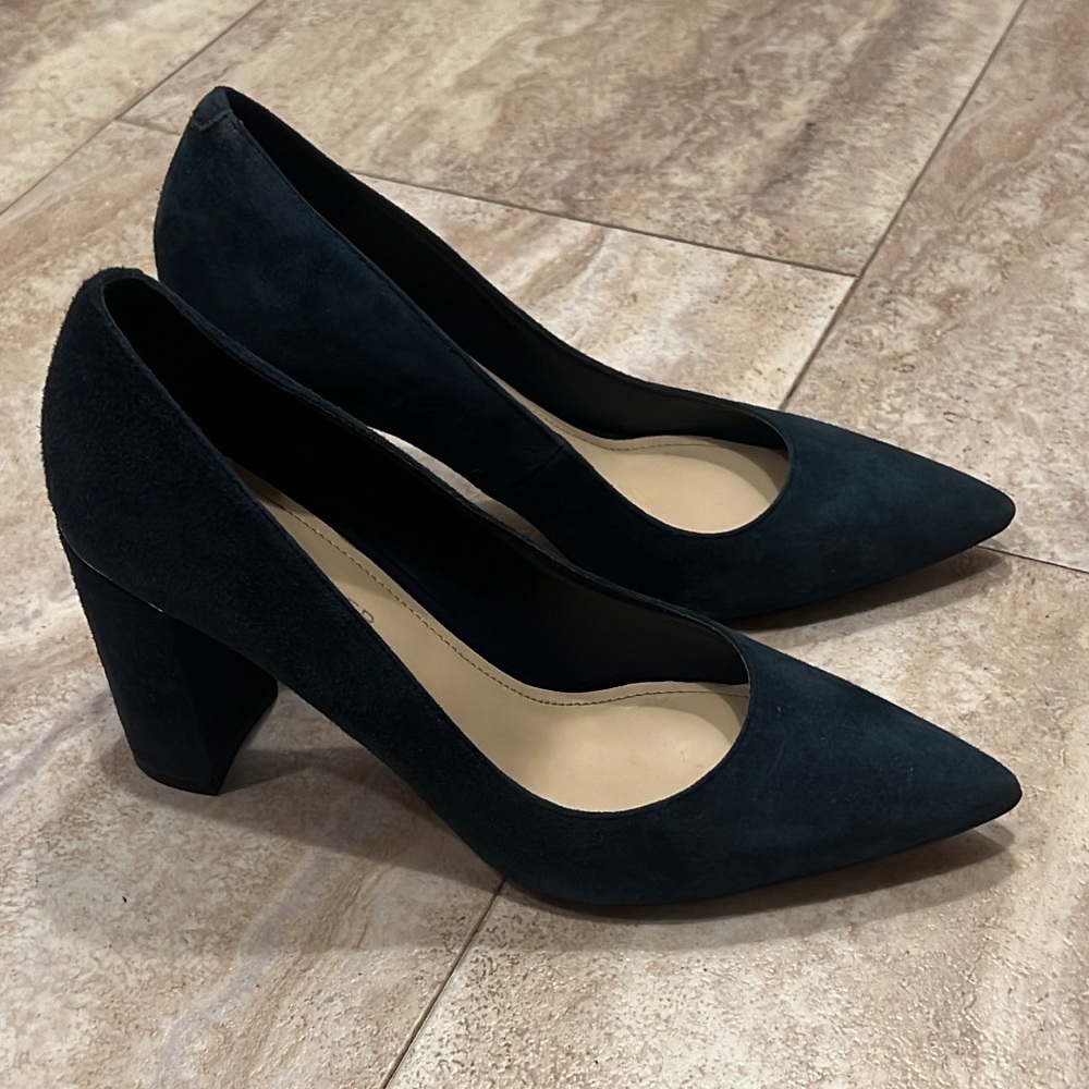 Marc Fisher Navy Blue Suede Heels